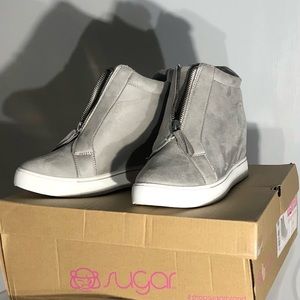 Sugar Glitz Gray Micro Wedge Boots Sz 7